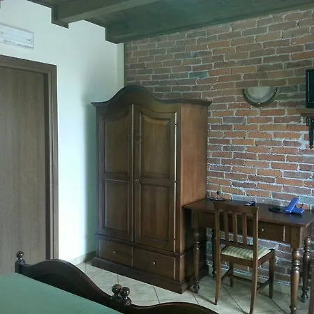 Cascina Del Peso ファームステイ レイニー